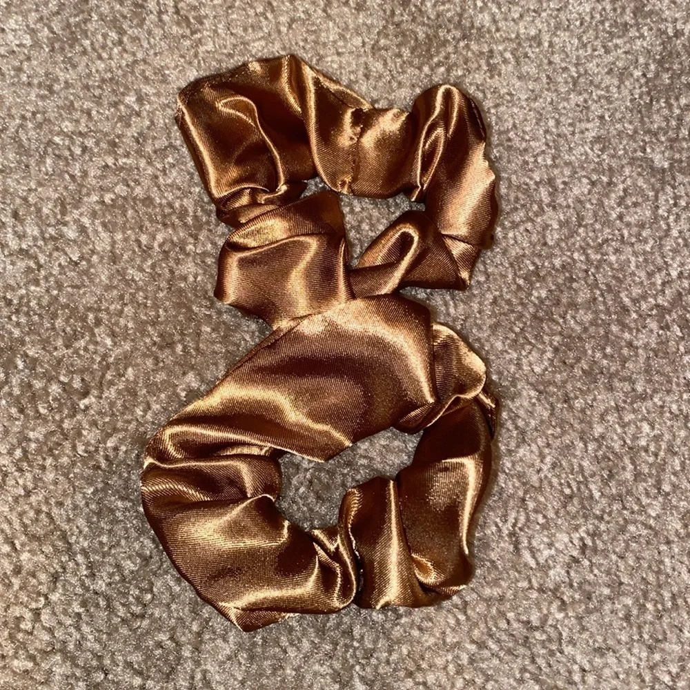 Satin Silk Hair Scrunchies Soft Hair Ties Fashion 4 pcs